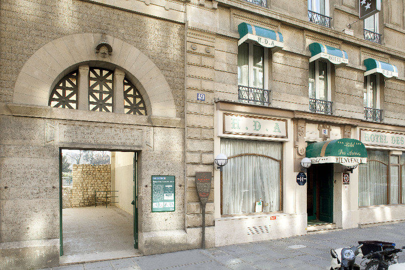Des Arenes 3* Parijs