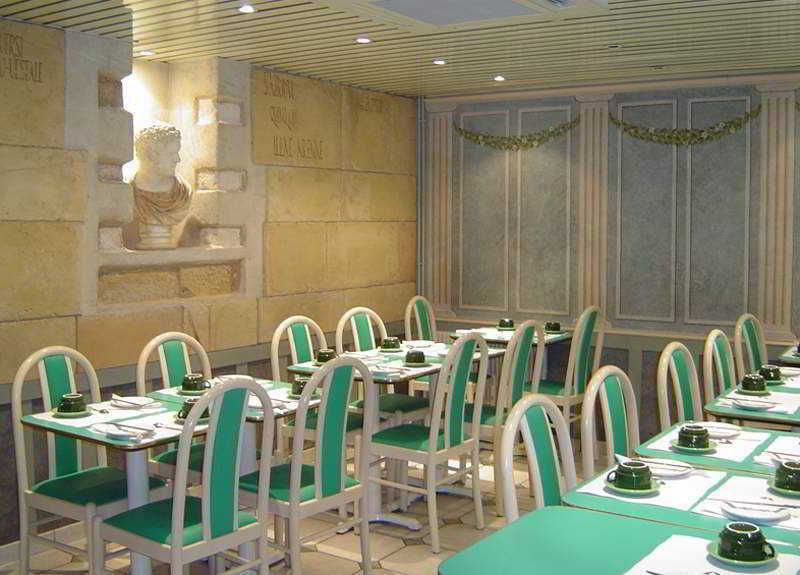 Des Arenes 3* Parijs